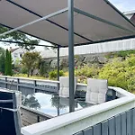 4 Bedroom Awesome In Holiday home *